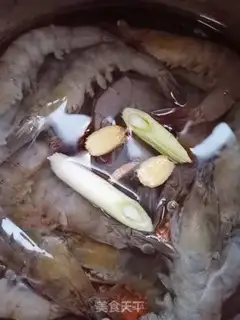 Make Boiled shrimp step 1