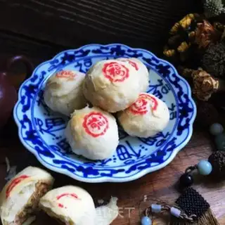 Make Squeeze meat mooncake step 18