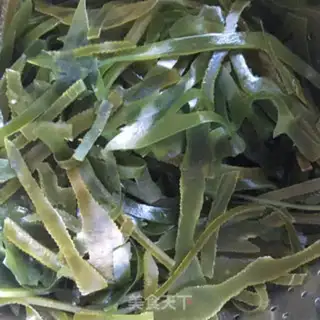 Make Seaweed ribbons with bean sprouts step 0