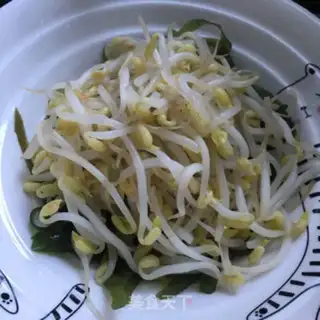 Make Seaweed ribbons with bean sprouts step 4