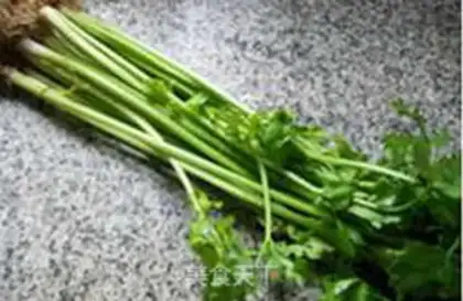 Make Celery sprouts step 1