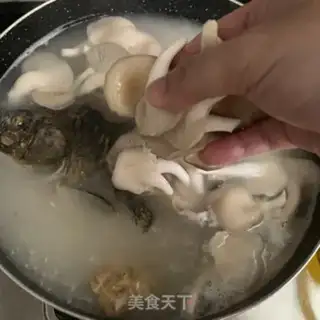 Make Frozen fish soup step 6