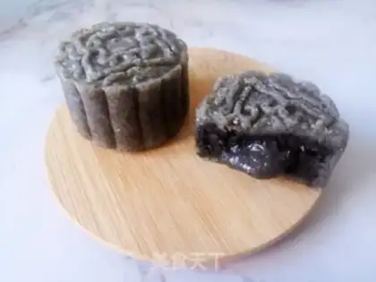Make Black sesame lunar pie step 18