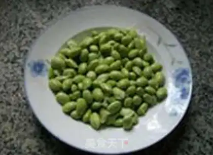 Make Watermelon peeled with beans step 2