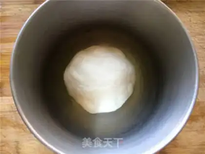 Make Red sugar pan helmet step 3