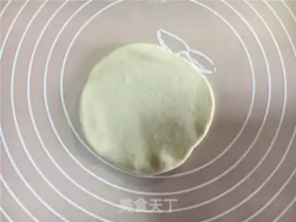 Make Red sugar pan helmet step 8