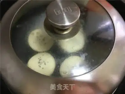 Make Red sugar pan helmet step 14