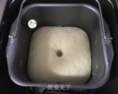 Make A spinach black sesame bun step 4