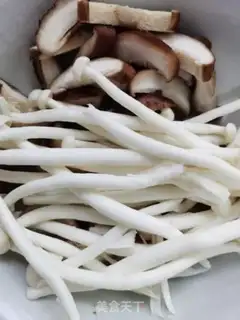 Make Pomoccal mushroom soup step 0