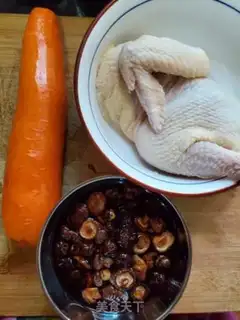 Make Carrot and chicken soup step 0
