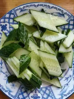 Make The cucumbers are fired step 1
