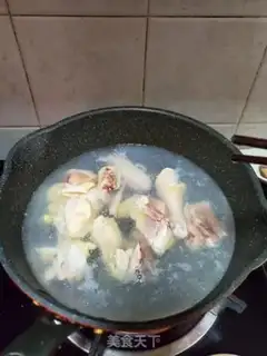 Make Carrot and chicken soup step 1