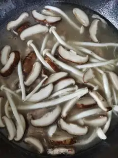 Make Pomoccal mushroom soup step 6