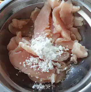 Make Celery fried chicken breasts step 1