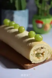 Make Bluecake roll step 17