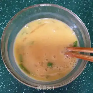 Make Scrambled eggs with red ace step 5