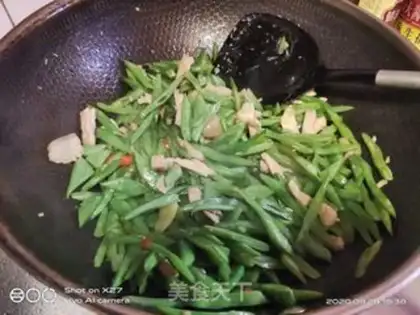 Make Spaghetti beans step 4