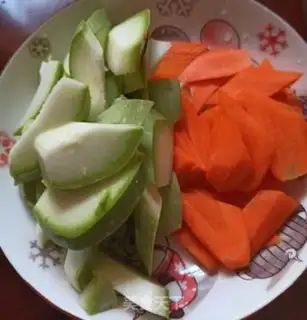Make Cyclops and carrots step 1