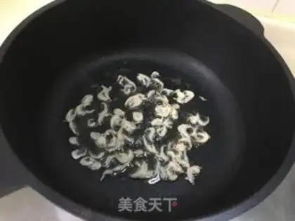 Make Tofu shrimp skin fishball soup step 2