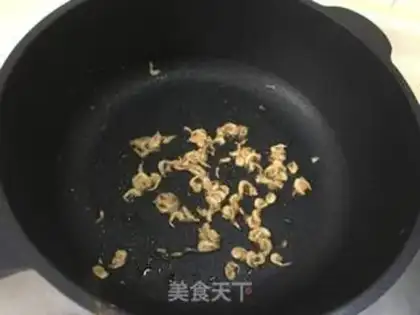 Make Tofu shrimp skin fishball soup step 3