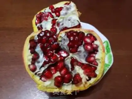 Make Pomegranate juice step 1