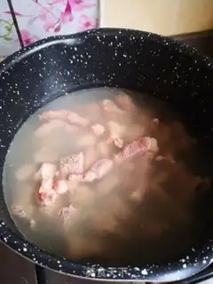 Make Roach stew step 1