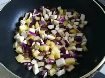 Make Five flowers for eggplant potatoes step 5