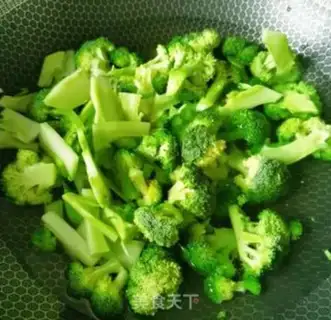 Make Garlic broccoli step 3