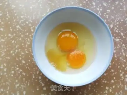 Make Sea cucumber peas steamed eggs step 1
