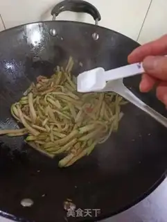 Make A radish stew step 7