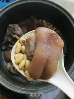 Make Pig hoof and soybeans step 4