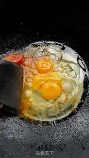 Make Tomato fried eggs step 4