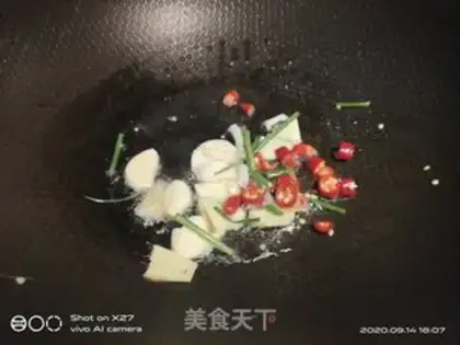 Make Flaming chicken in mushrooms step 3