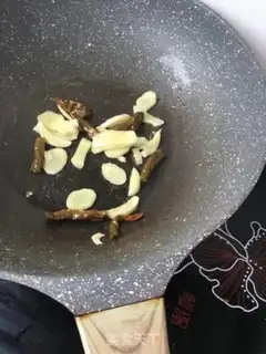 Make Crab with ginger step 8