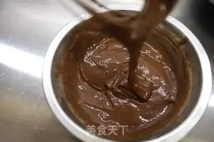 Make Chocolate cream box cake step 5