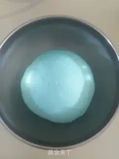 Make Vanilla iced bread step 1