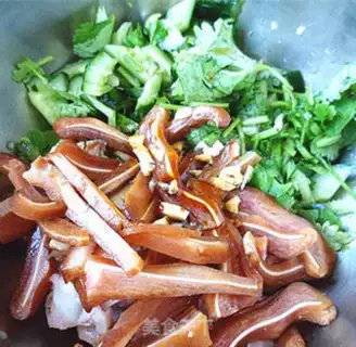 Make Plumbing pig ears step 5