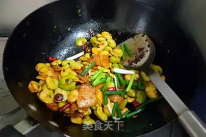 Make Five-flower fried beans step 7