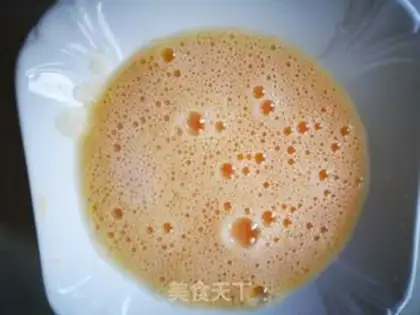 Make Tomato fried eggs step 2