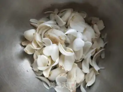 Make Clear the lilies step 0