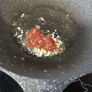 Make Pepper choppers and crabs step 16