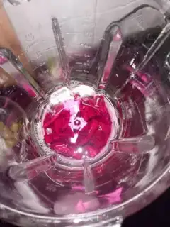 Make Fresh Dragon Juice step 1