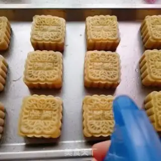 Make Lian Yuen Yuen step 10