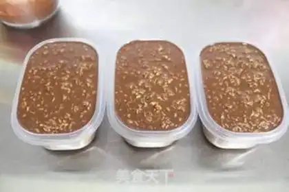 Make Chocolate cream box cake step 23