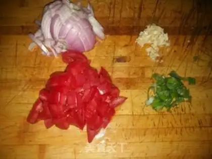 Make Chicken garden mushroom pizza step 2