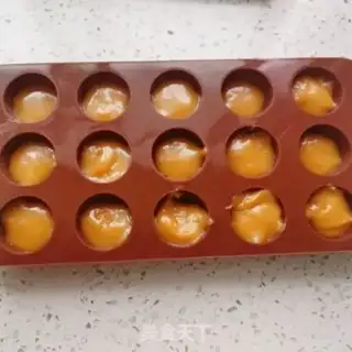 Make Watch the moon cake step 8
