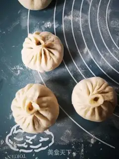 Make Piggy buns step 8