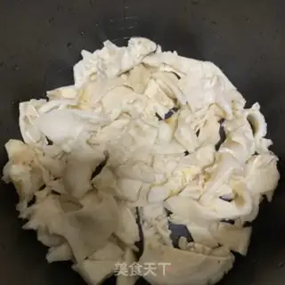 Make The velvet tatters, the cinnamon soup step 2