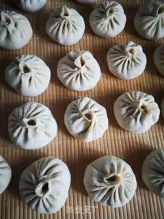 Make Piggy buns step 9