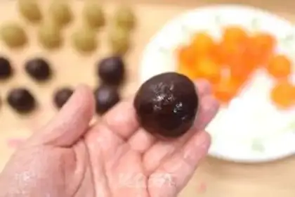 Make White Lotus and Red Bean Sands step 6